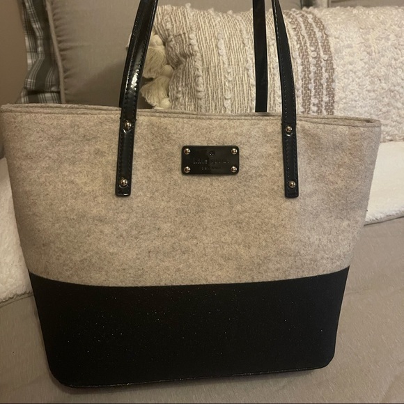 kate spade Handbags - Kate spade purse